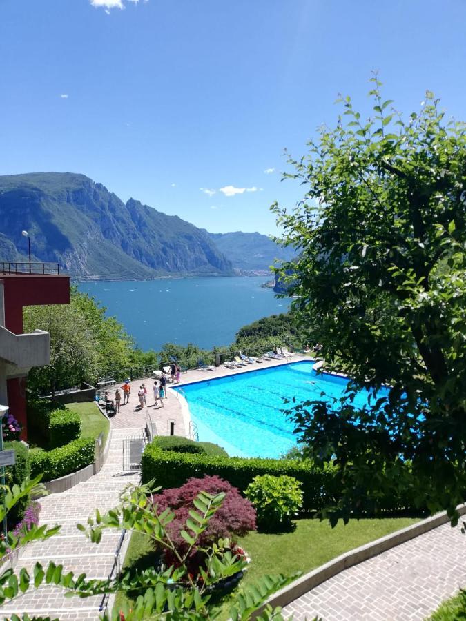 Attico With Big Terrace In Residence With Pool Valbrona Екстер'єр фото