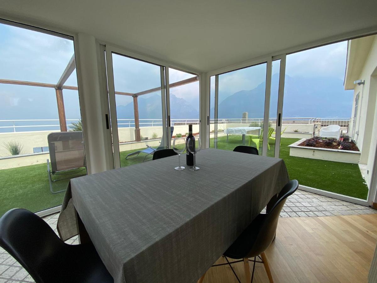 Attico With Big Terrace In Residence With Pool Valbrona Екстер'єр фото